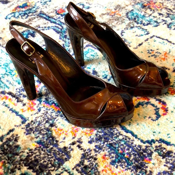STUART WEITZMAN Brown Patent Leather Slingback Crisscross Peep Toe Heels - Picture 1 of 7
